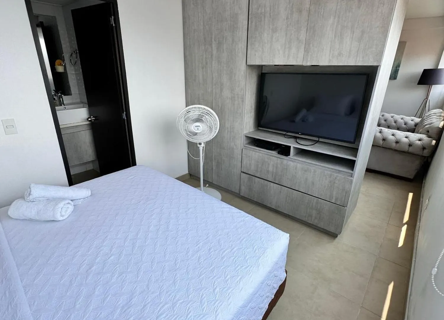 Suite Moderna y de lujo con la mejor vista a la ciudad - Poblado Medellín